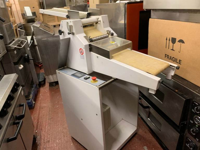 Commercial Dough Sheeter / Pastry Roller - Good Condition CATERING CAFE BAKERY RESTAURANT KITCHEN 