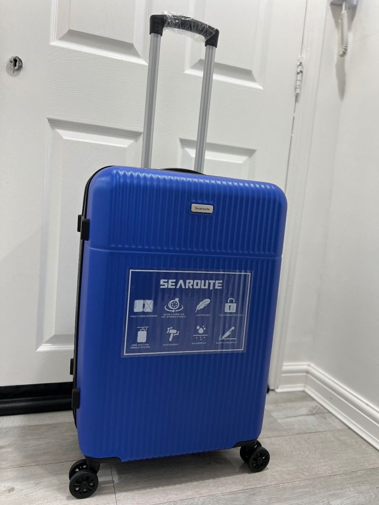 Medium size luggage suitcase 
