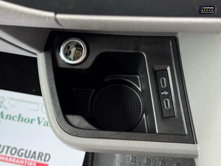 2023 Volkswagen Transporter Crew Cab LWB L2H1 T32 Tdi Kombi Highline Air Con Cam EURO 6 NO VAT Cr...