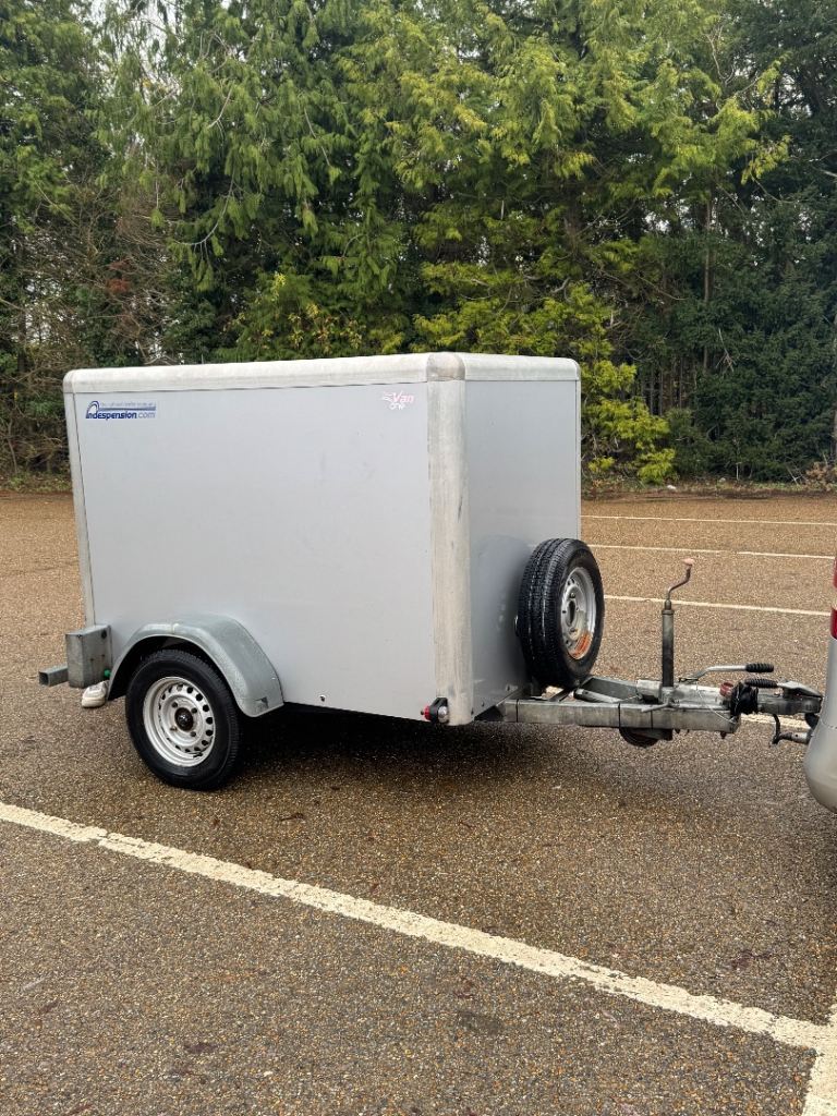 Indespension box trailer 