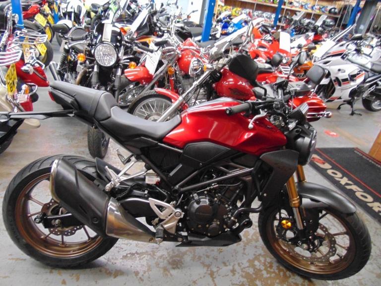 Honda CBF300 CBR300 2020 Naked sports commuter light & Fast A2 legal low mile 