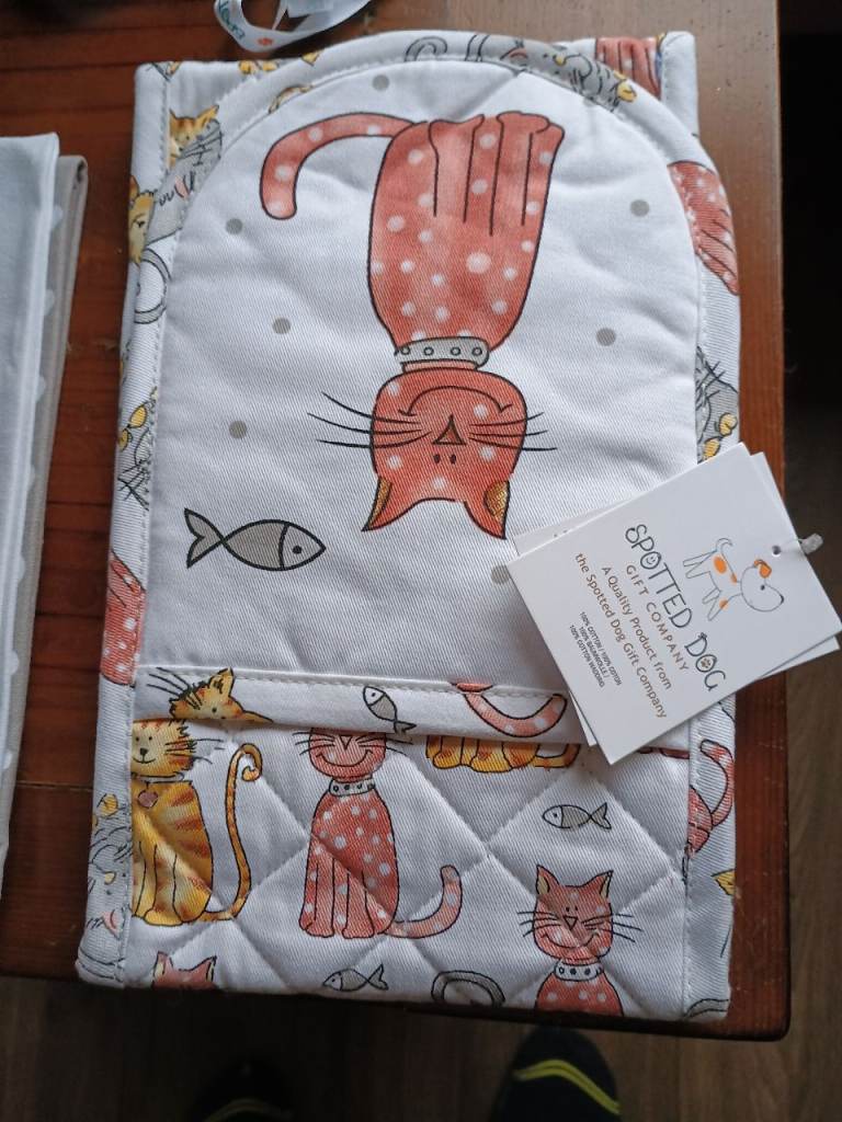 New - Kitchen linen with Cats pattern