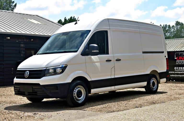 VOLKSWAGEN CRAFTER 140HP MWB TRENDLINE EURO 6 CR35 White Manual Diesel 2019