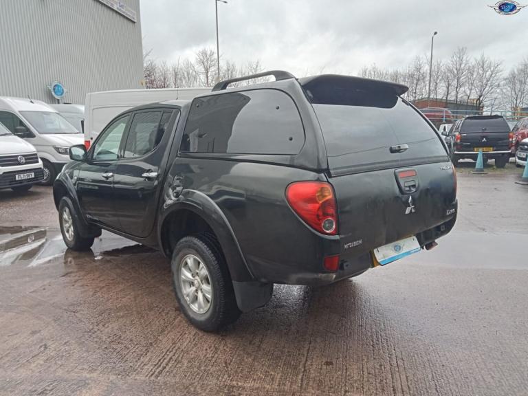 MITSUBISHI L200 2.5 DI-D Trojan Black Manual Diesel 2011