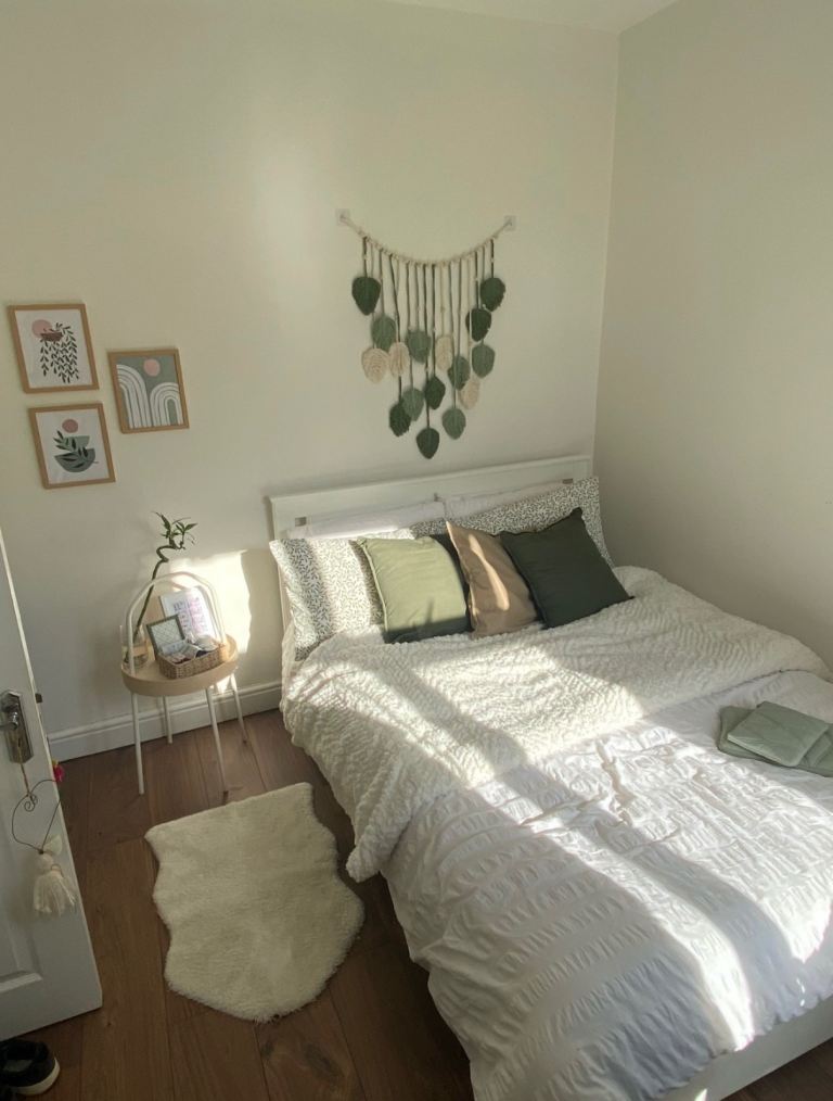 Double Room in Friendly House – All Bills Included – NW10