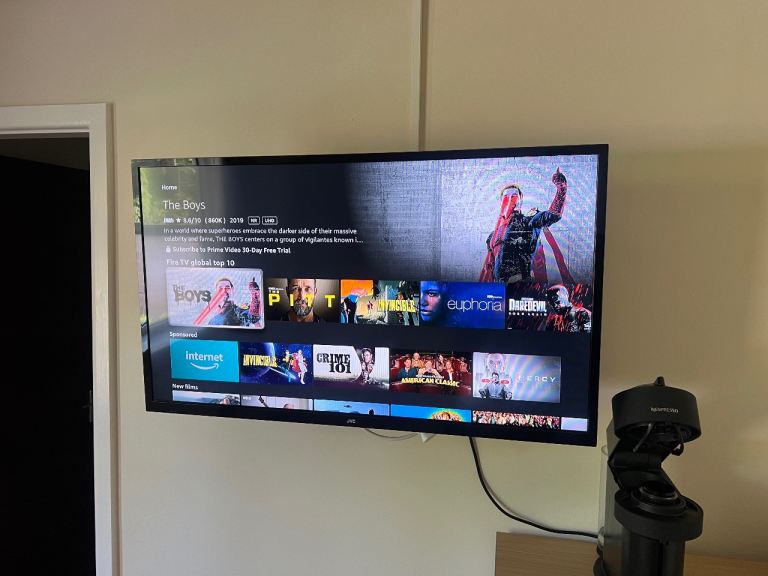 The JVC LT-39CA120 39-inch Android Smart LED TV 