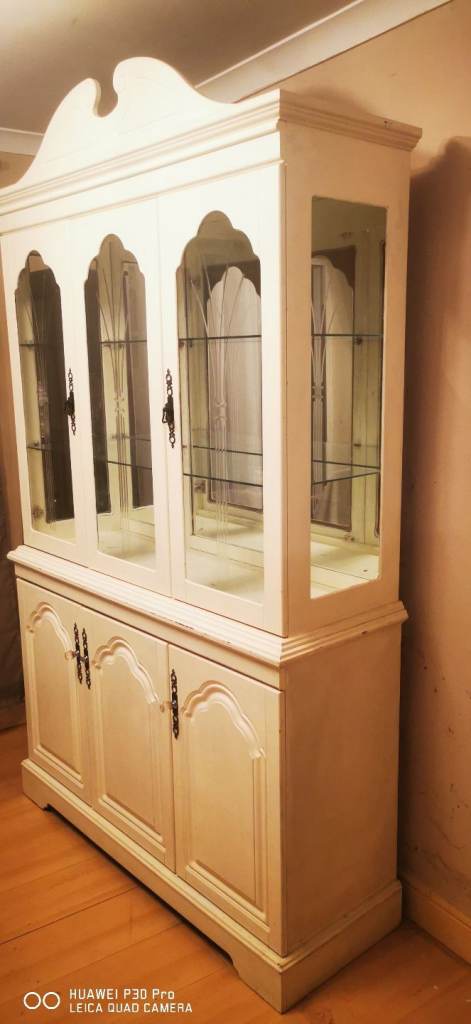 Large display wall unit