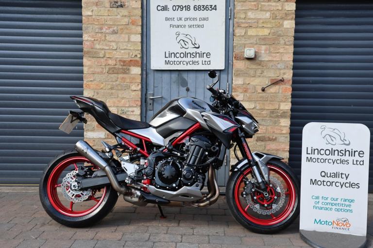 24 Kawasaki Z900