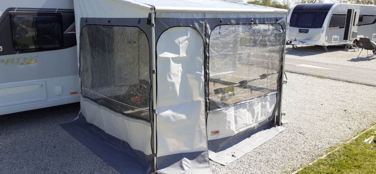 Fiamma 280 zip awning