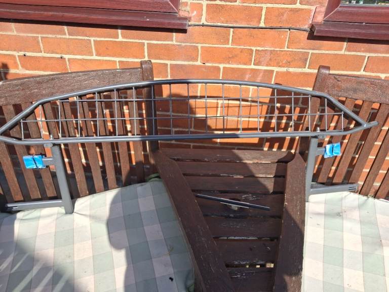 Dog Guard for a Volo V40
