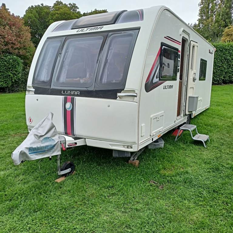 Lunar Lexon 570 twin beds