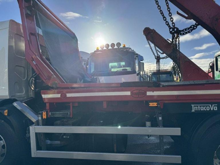 2021 DAF LF-260 SKIP LOADER