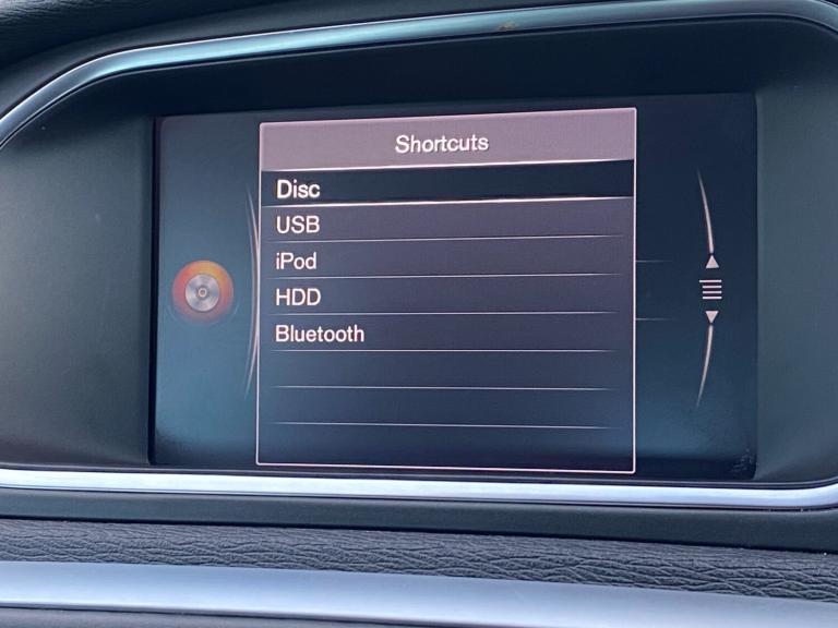 2018 Volvo V40 T3 [152] Inscription 5dr - Sat Nav &amp; Rear Camera &amp; Heated Seats HATCHBACK ...