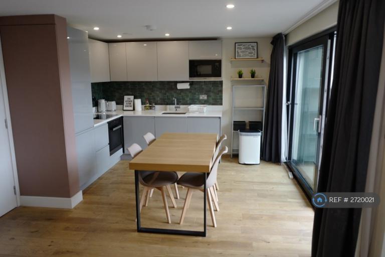 1 bedroom flat in Northdown Street, London, N1 (1 bed) (#2720021)