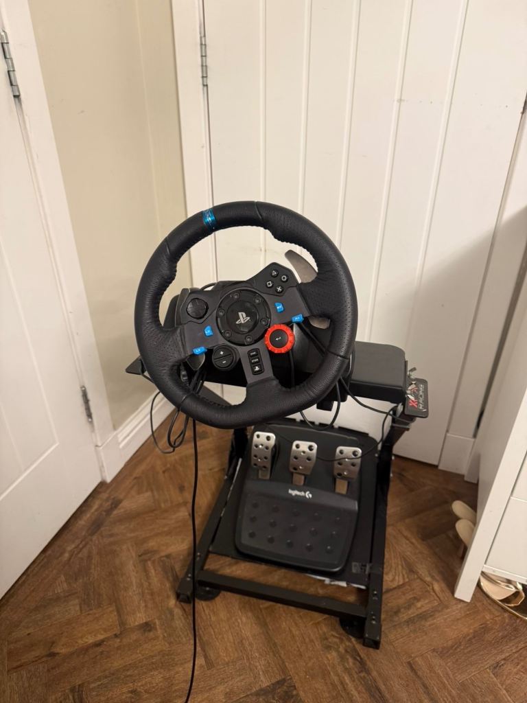 g29 wheel, pedals and stand 