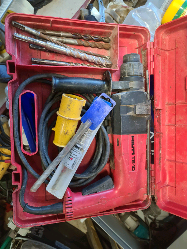 Hilti TE 10 sds drill 110v with case and drills