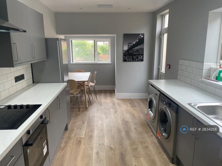 5 bedroom house in Brook Road, Bristol, BS16 (5 bed) (#2834256)