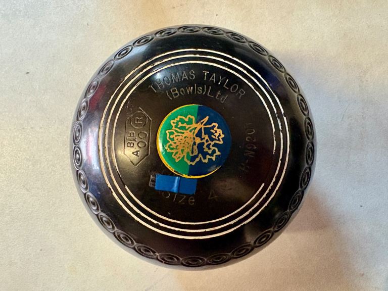 Thomas Taylor Size 4 Woods / Bowls