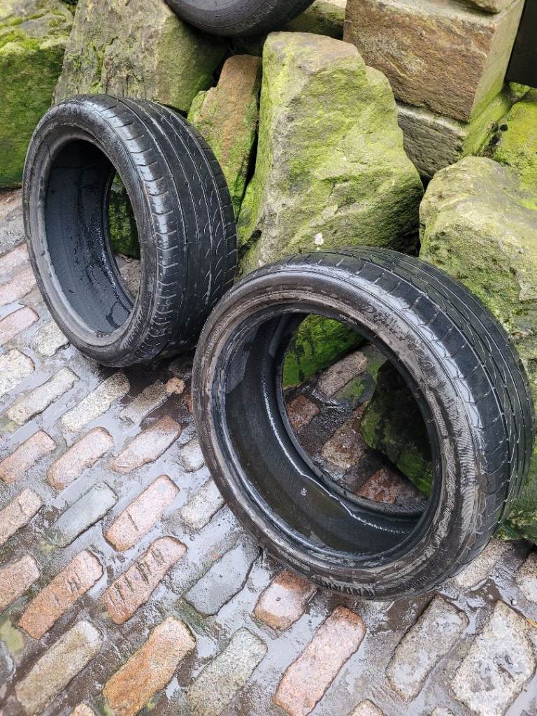 2x matching 225 45 17 tyres with good tread just £20 for both