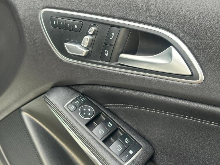 2016 Mercedes-Benz A-Class 2.0 A45 AMG (Premium) SpdS DCT 4MATIC Euro 6 (s/s) 5dr HATCHBACK Petro...