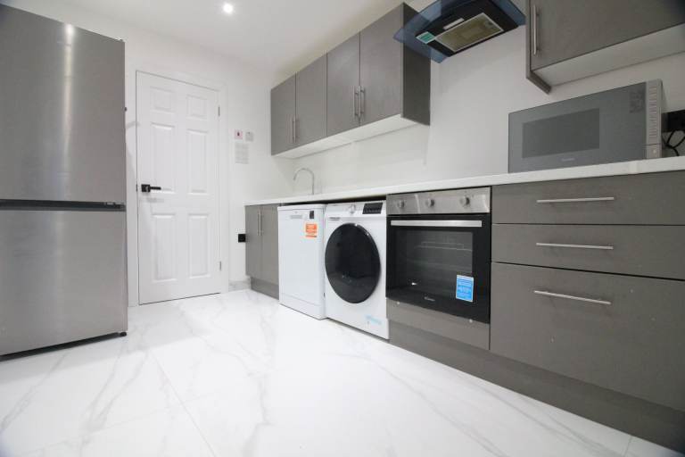 BRAND NEW LUXURY SELF CONTAINED STUDIO FLAT- NORTHWOOD EASTCOTE ICKENHAM RUISLIP HARROW PINNER