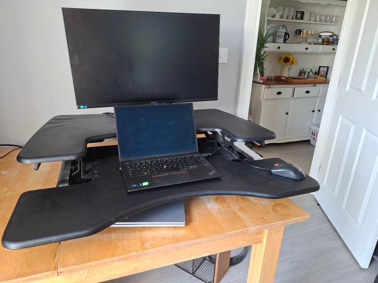 VariDesk Black Standing Desk Converter – Good Condition