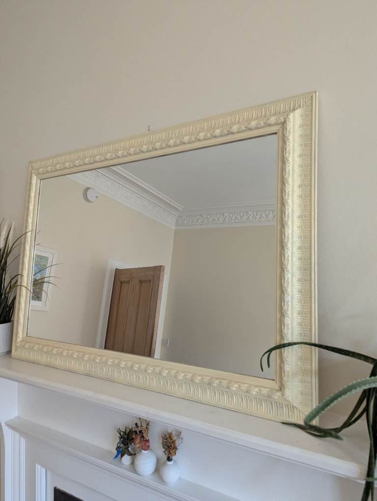 Large mirror 
