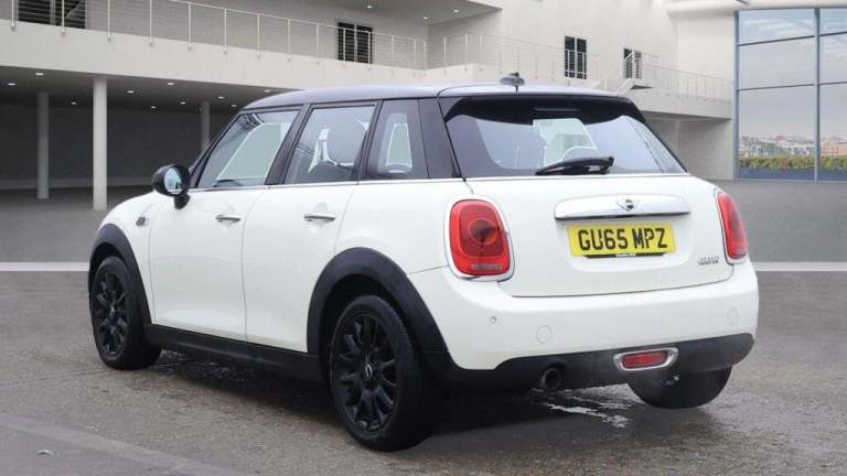 2015 MINI Hatch 1.5 Cooper 5dr HATCHBACK PETROL Manual