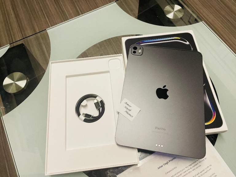 11 inch Ipad Pro, 256GB, M4 chip