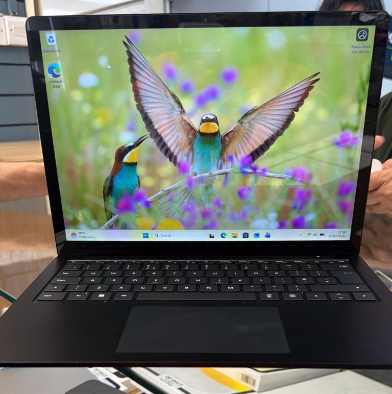 Microsoft Surface 5 Laptop i7 12th GEN 512GB SSD 32GB RAM Touchscreen