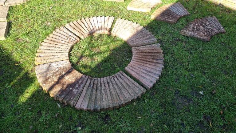 Reclaimed shell pattern vintage paving 