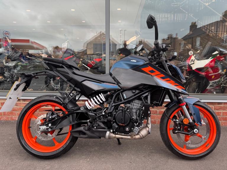KTM 125 Duke 2024