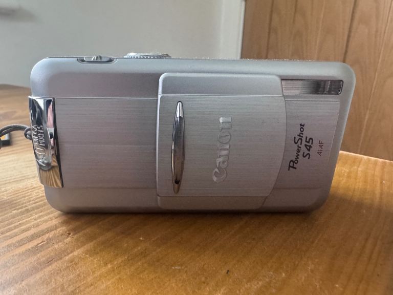 Canon PowerShot S45 Digital Camera with 128MB CompactFlash