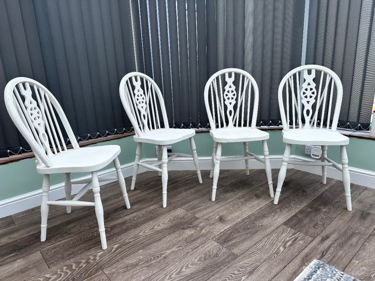 FREE FREE FREE !!! 4 x wheel back chairs