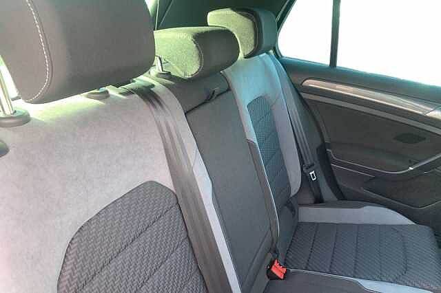 2018 Volkswagen Golf 2.0 TDI R-Line 5dr Hatchback Diesel Manual