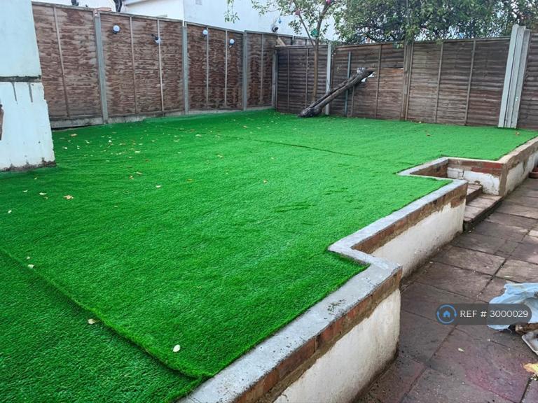 6 bedroom house in Tulse Hill, Brixton,Clapham, Balham,Herne Hill,Streatham, SW (6 bed) (#3000029)