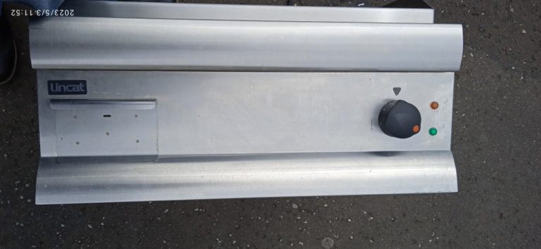 GRIDDLE  LINCAT  CHROME FLAT COUNTER TOP