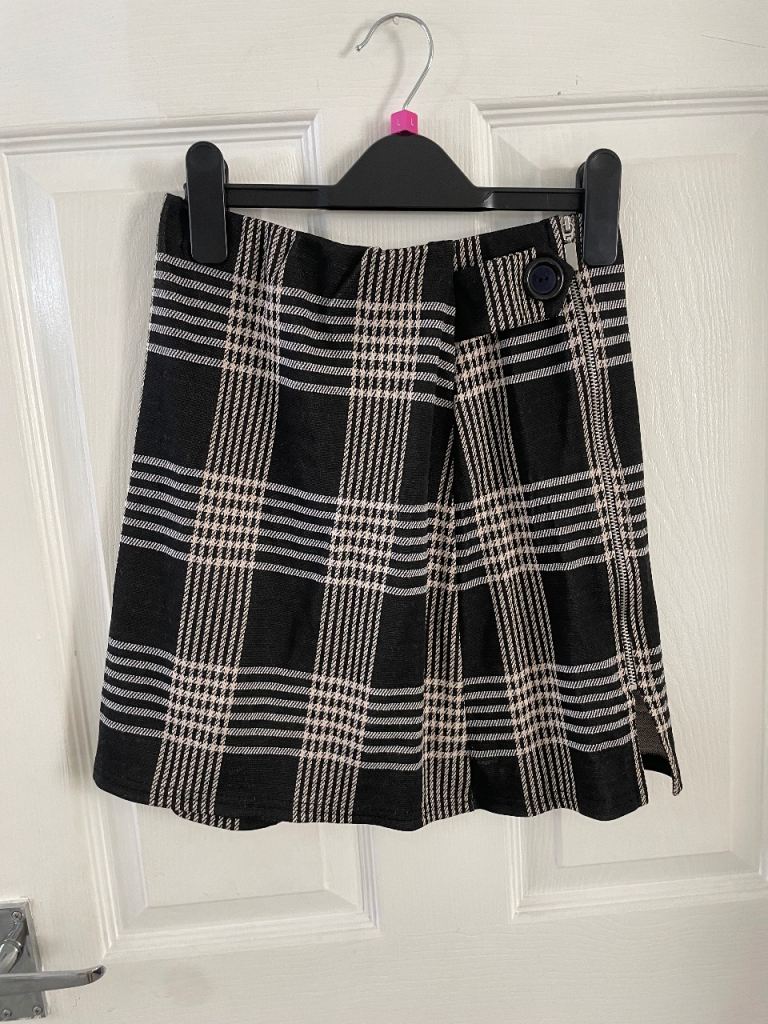 Checkered skirt 