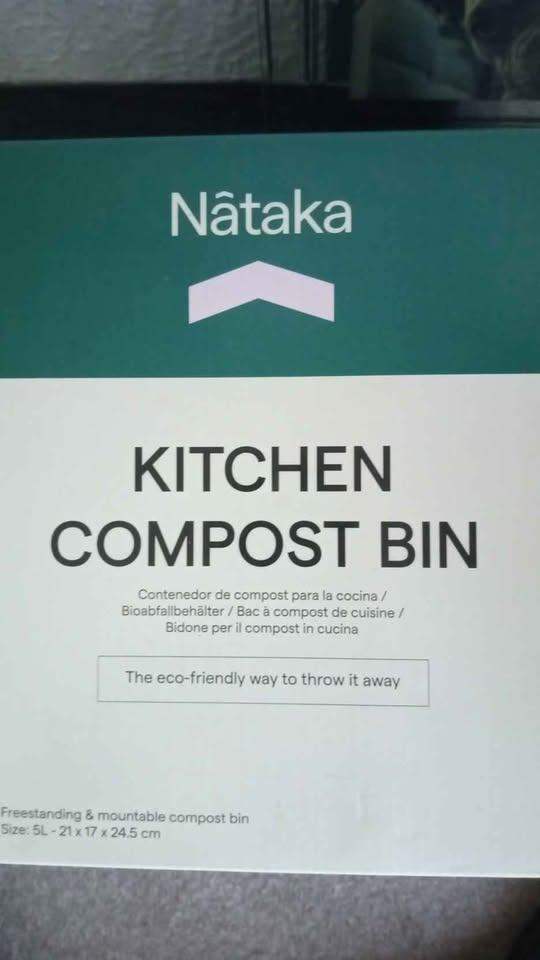 kitchen compost bin