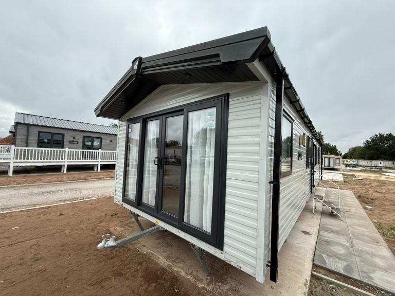 Static Caravan Willerby Manor 38x12 2bed DG/CH - Free UK Delivery 