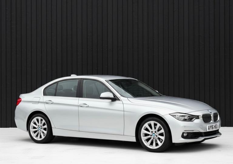 BMW 330E LUXURY 2.0 PETROL/HYBRID PHEV AUTO 4DR SALOON 2016 [16] SILVER