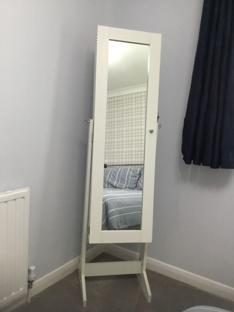 MIRROR JEWELLERY CABINET