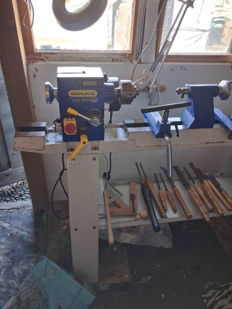 Charnwood W815 Wood Lathe with Tools – Good Condition