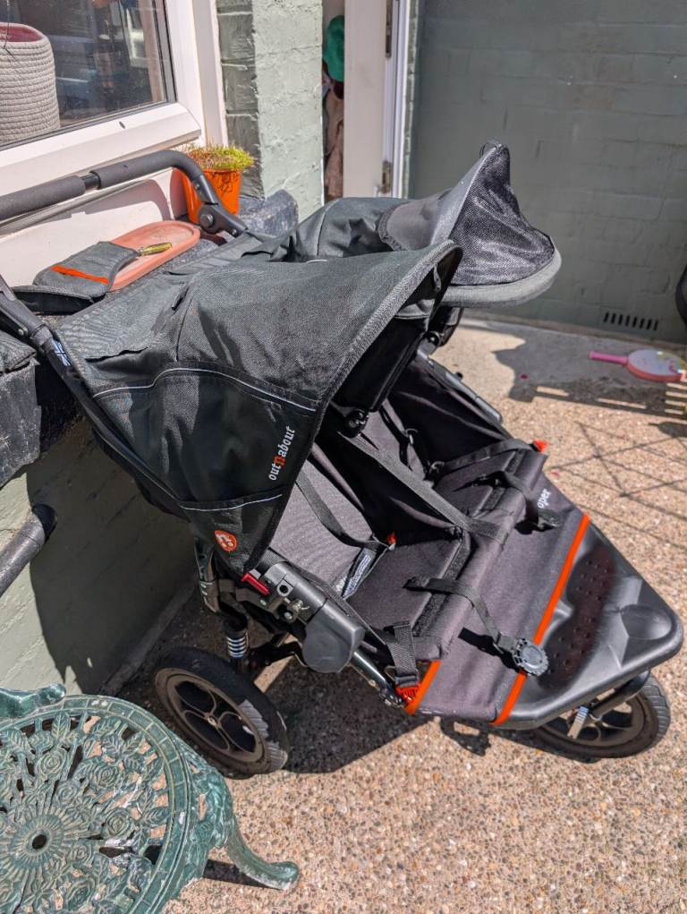 Out n about v5 nipper double pushchair buggy