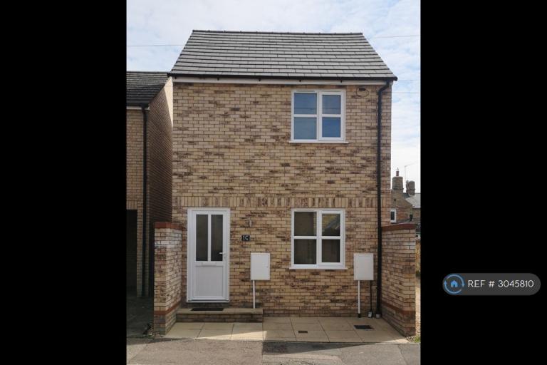 2 bedroom house in Cross Street, Huntingdon, PE29 (2 bed) (#3045810)