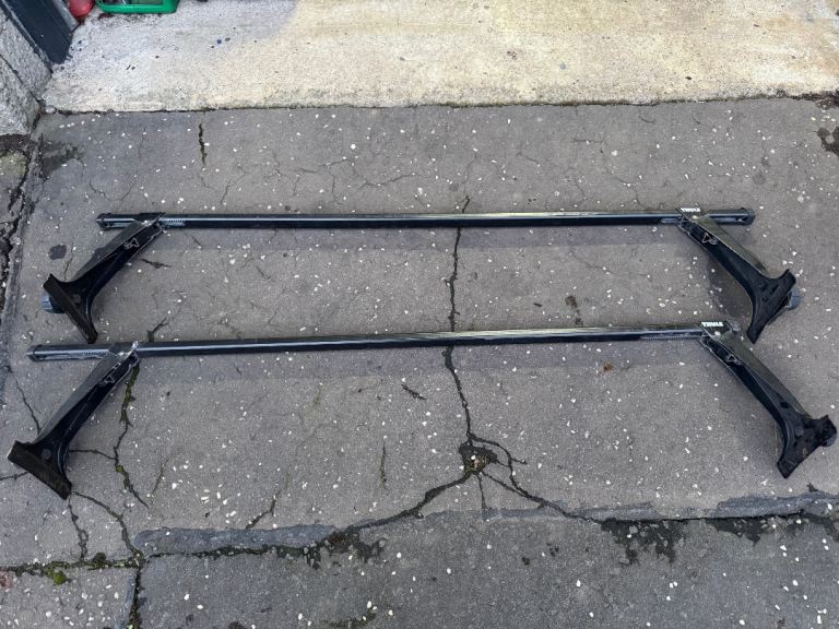 Thule Roof bars 1.5m long (Fits Land Rover Defender)