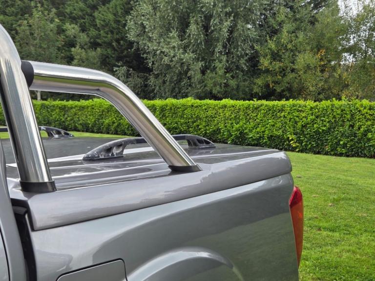 2016 Nissan Navara Double Cab Pick Up Tekna 2.3dCi 190 4WD PICK UP DIESEL Manual