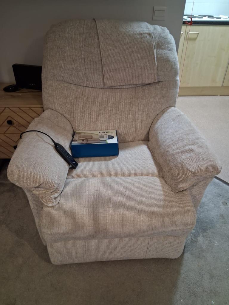 Cashew Maddox rise recline heat massage chair, £450.00 for Sale