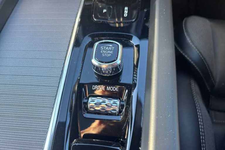 2020 Volvo XC60 2.0 T8 [390] Hybrid R DESIGN Pro 5dr AWD G tronic ESTATE PETROL/ELECTRIC Automatic