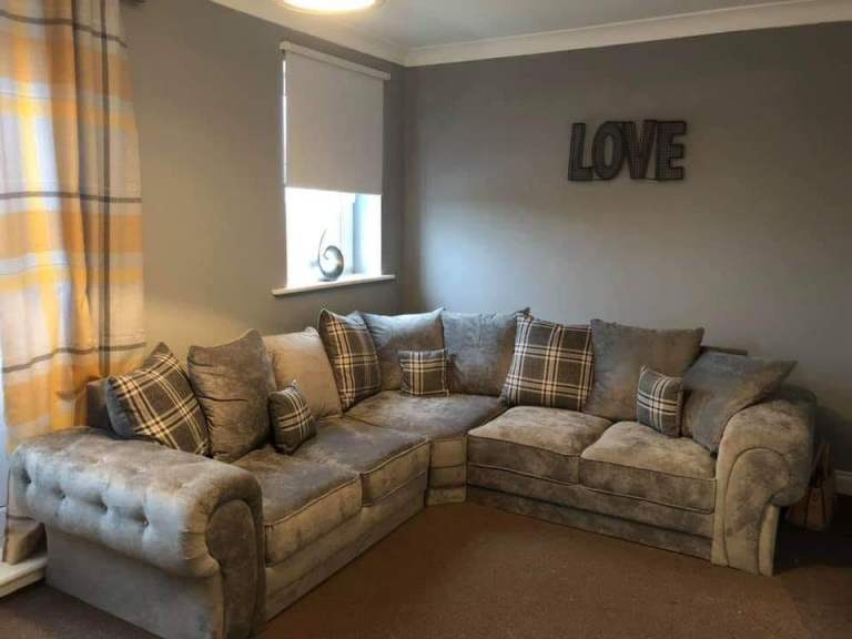 Brand new sofa Verona chesterfield Corner sofa 3 seater seater 1 seater available Delivery all uk